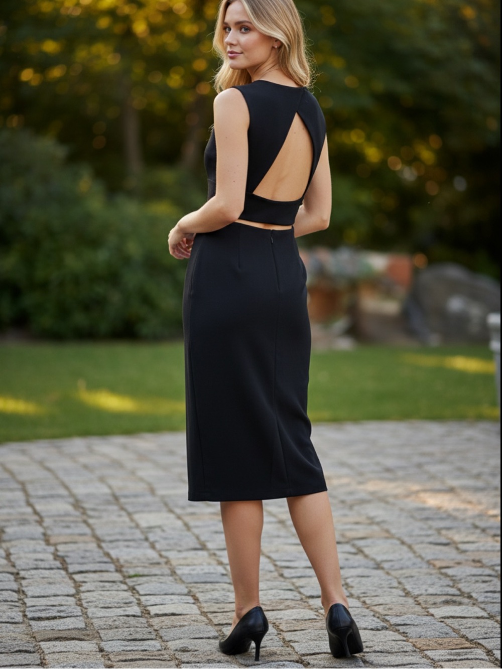 Black Sleeveless Back Cutout Dress